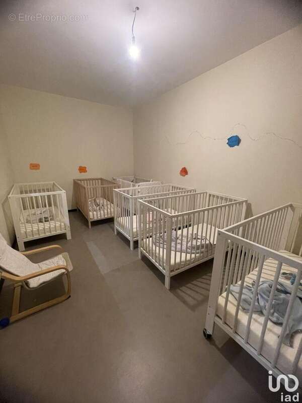 Photo 6 - Commerce à SECLIN