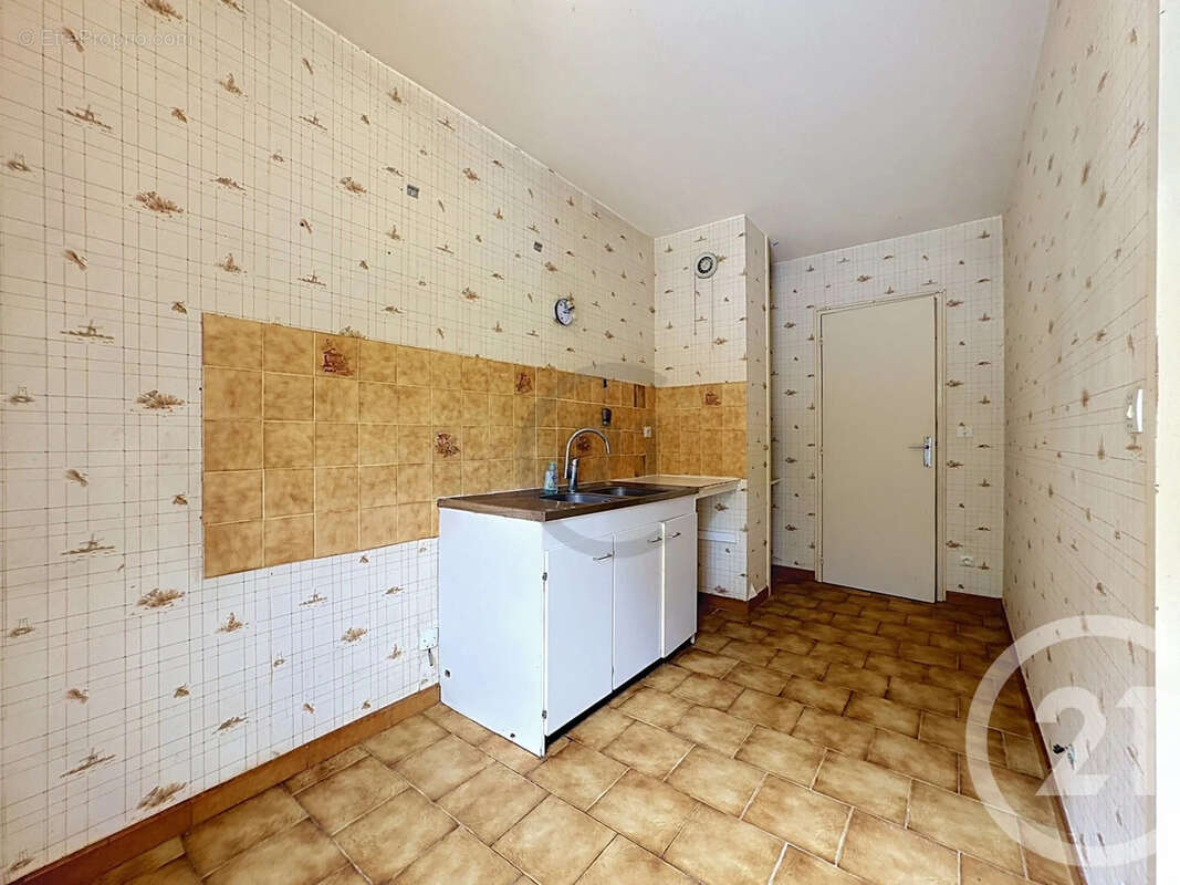 Appartement 75 m² à Provins  - photo 3