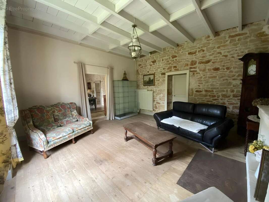 Maison à CEAUX-EN-COUHE