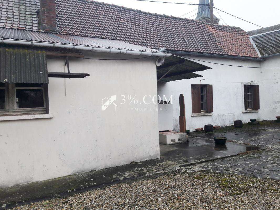 Maison à NEUVILLE-COPPEGUEULE