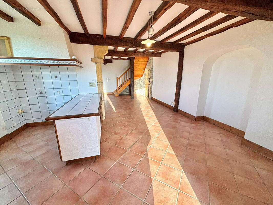 Maison à OUCHES