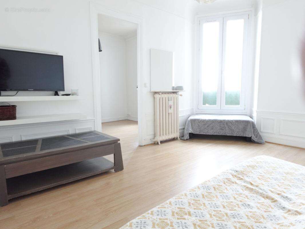 Appartement à CLICHY