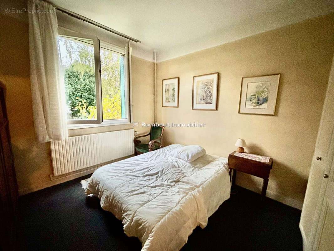 Maison à LA CELLE-SAINT-CLOUD