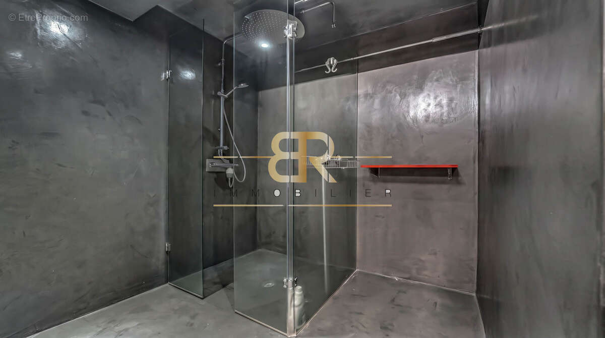 Loft atypique de 190 m2 avec terrasse, sauna sec, jacuzzi, calme et  lumineux - photo 10