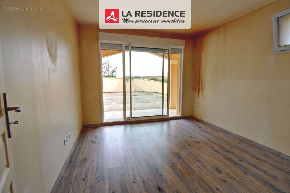 Appartement à JOUY-MAUVOISIN