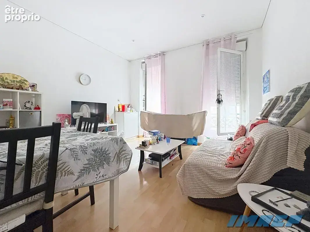 Appartement à MARSEILLE-5E