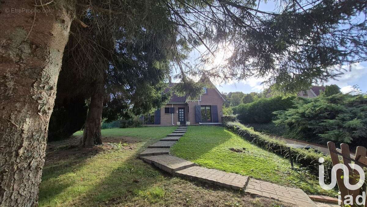 Photo 2 - Maison à AUXI-LE-CHATEAU