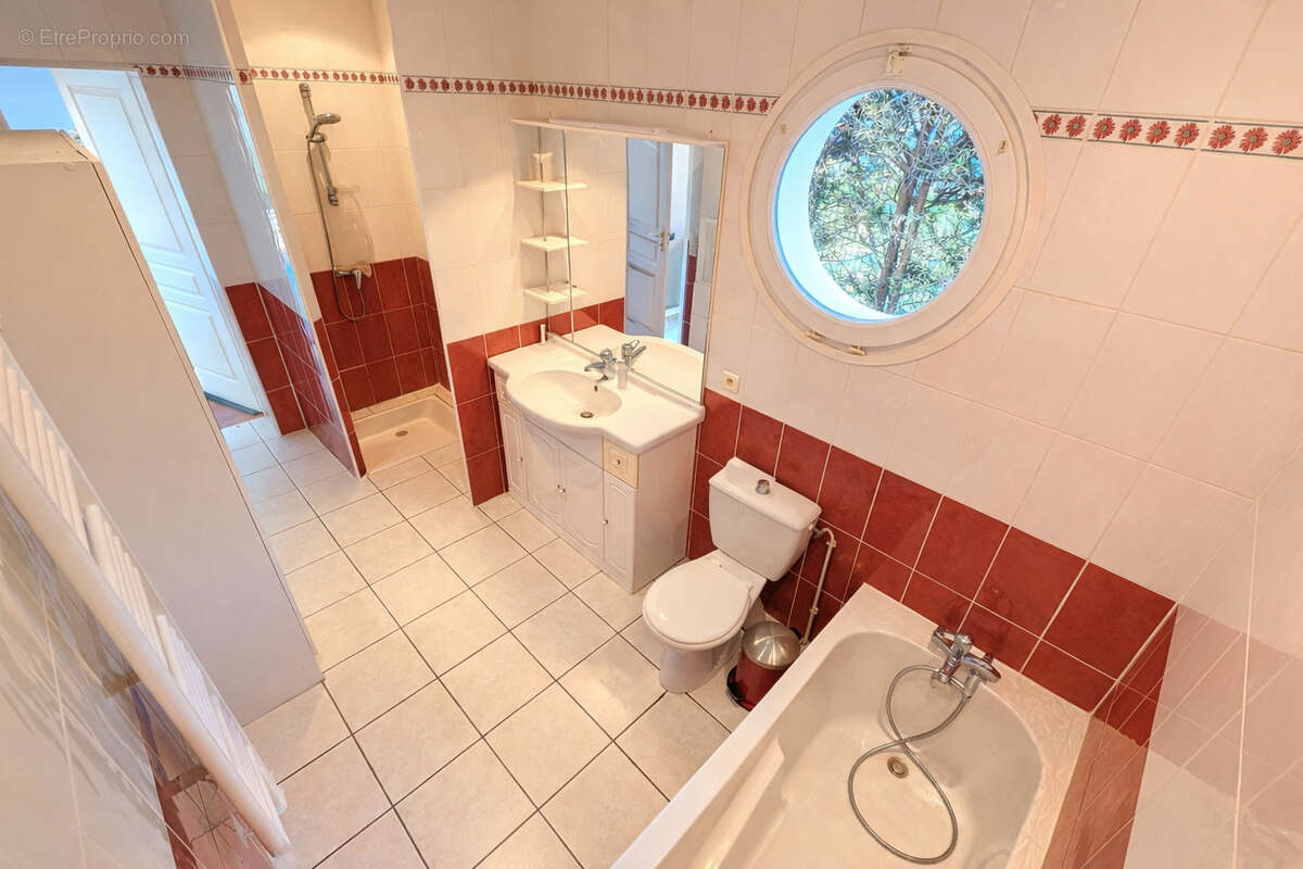 Maison à SAINT-PIERRE-DU-MONT