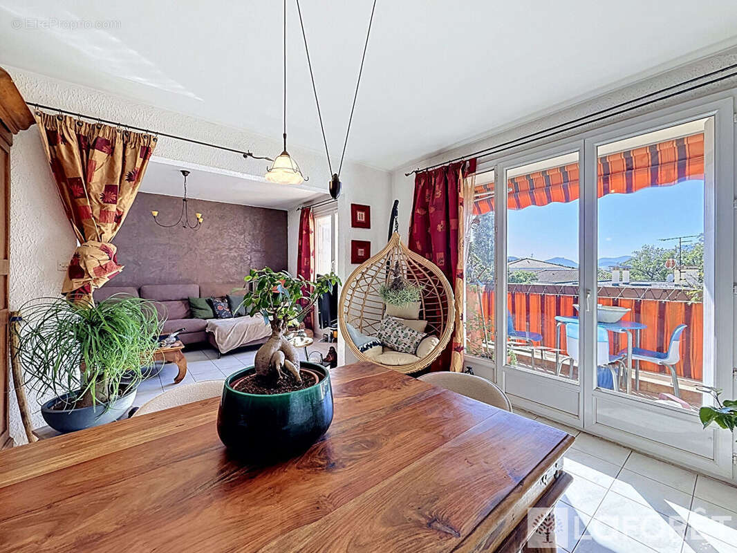 Appartement à HYERES