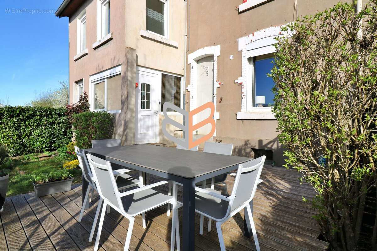 Maison 111 m² à Crusnes  - photo 8