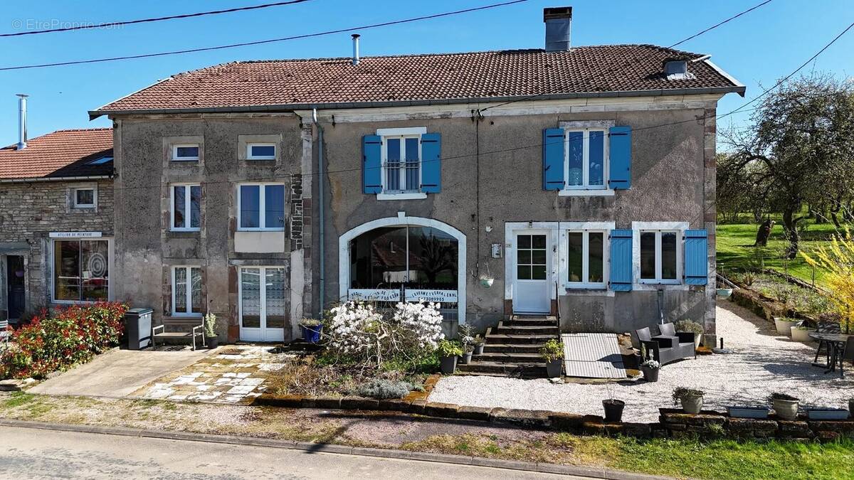 Maison à REGNEVELLE