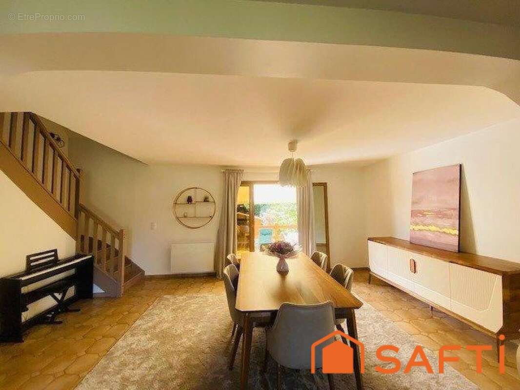 Photo 2 - Maison à VAUJOURS