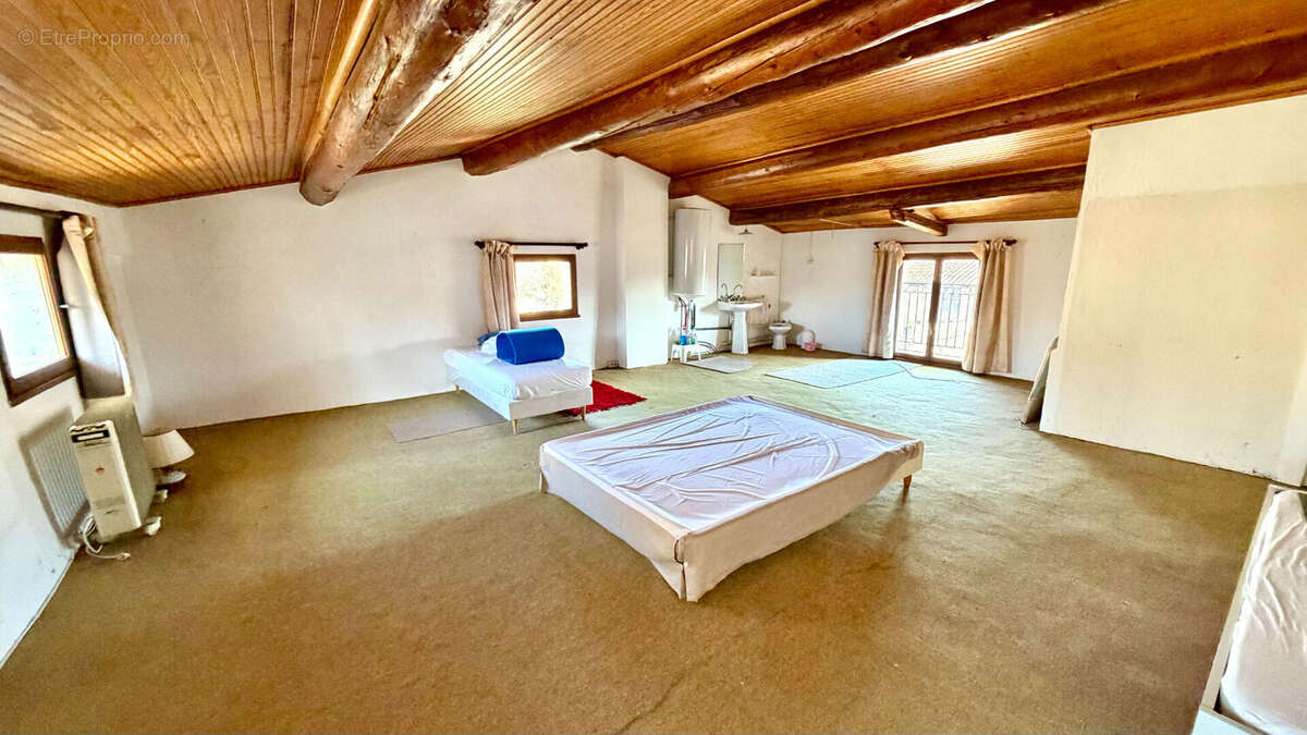 Maison à PERNES-LES-FONTAINES