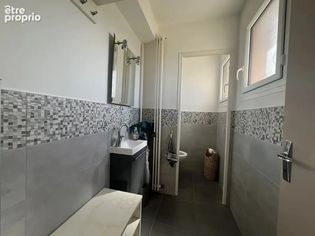 Un immeuble aux multiples possibilités, idéal pour investir, développer une activité ou créer plusieurs logements. - photo 16