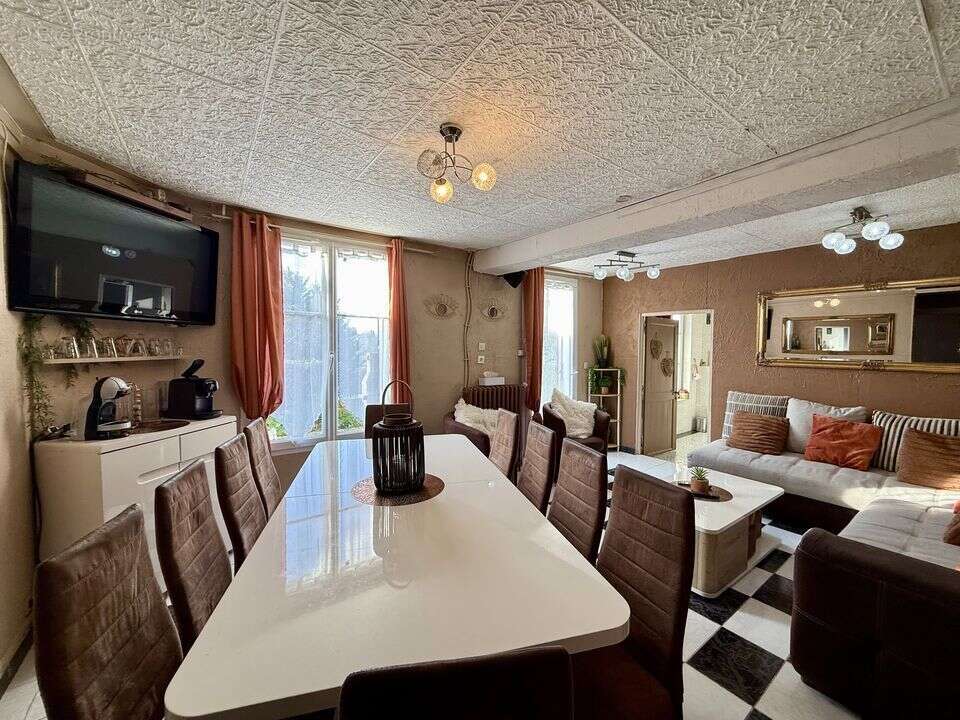 Maison à DONNEMARIE-DONTILLY