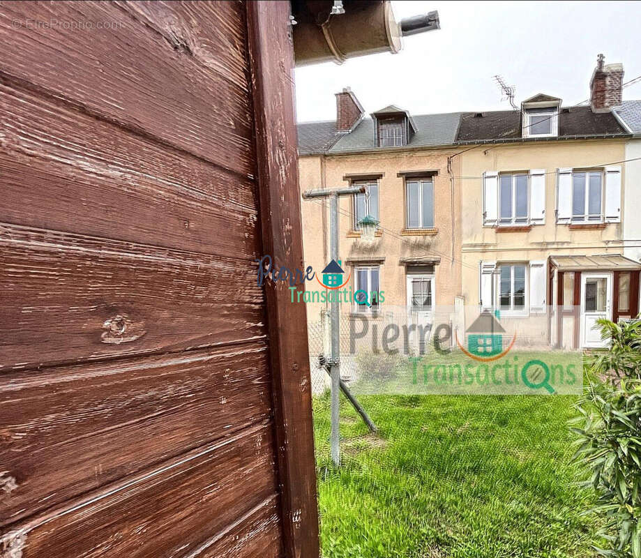 Maison à LILLEBONNE