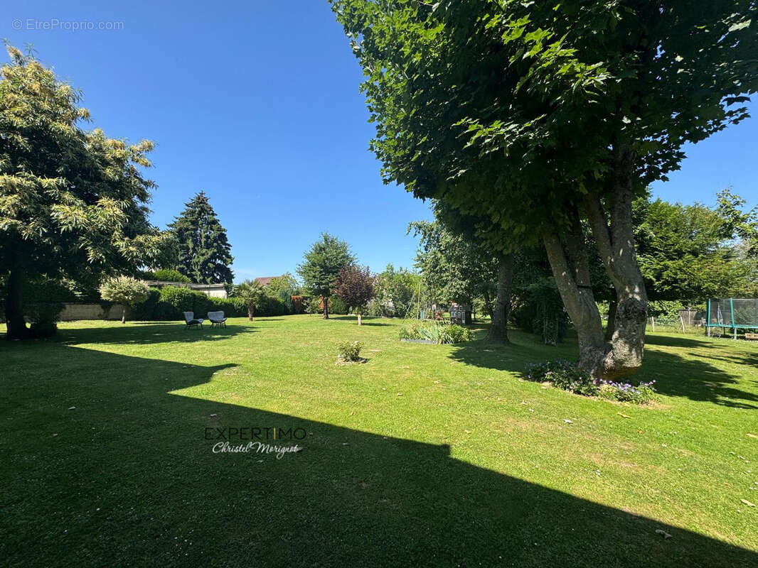 Maison à COUTEVROULT