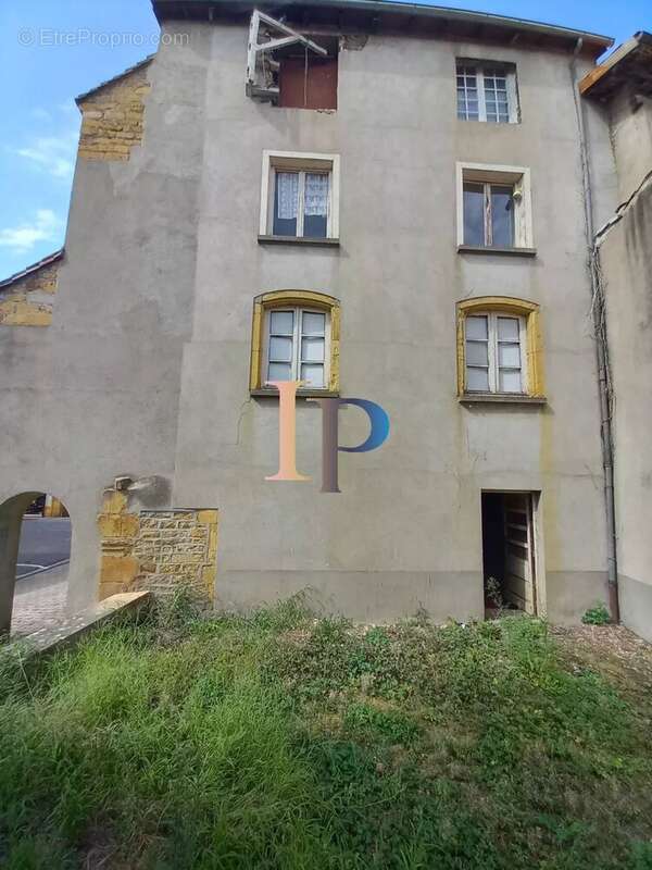 Appartement à CHARLIEU