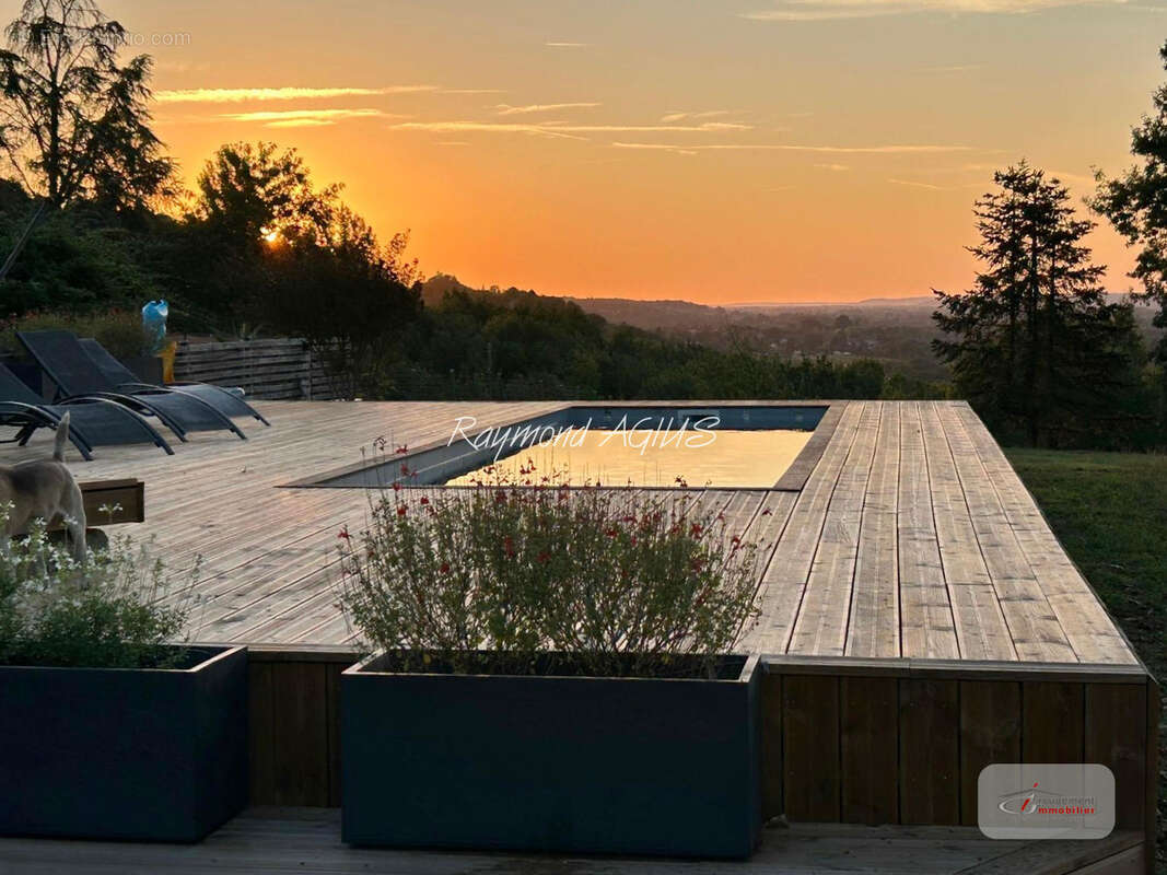 Maison à SAINT-EMILION