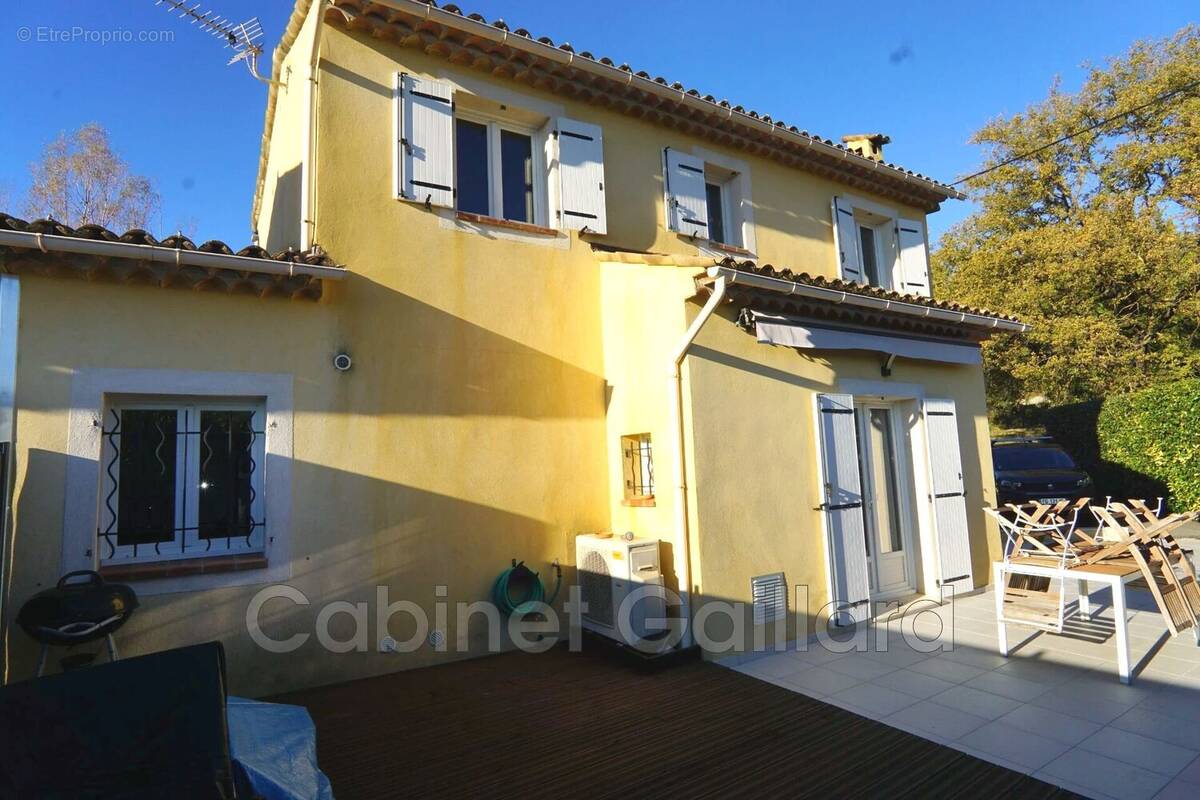 Maison à PEYMEINADE