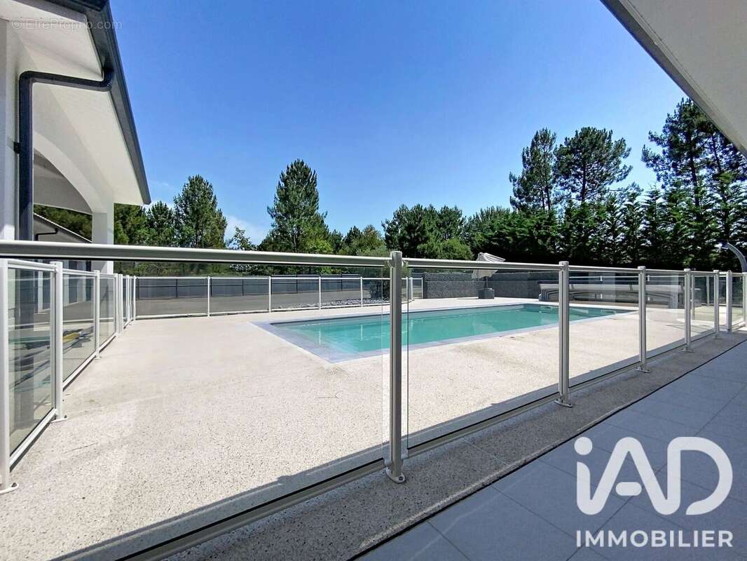 Maison 236 m² à Langon  - photo 3