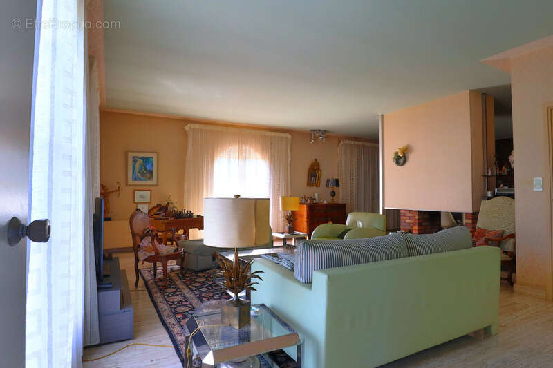 Maison à SAINT-BARTHELEMY-DE-VALS