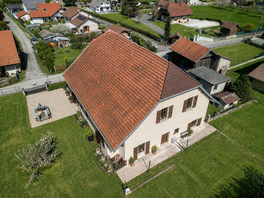 Maison à SAINT-PIERRE-EN-FAUCIGNY