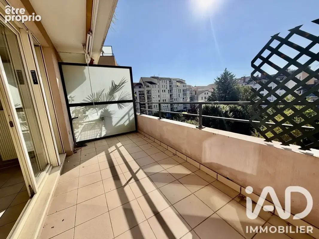 Photo 1 - Appartement à LYON-4E