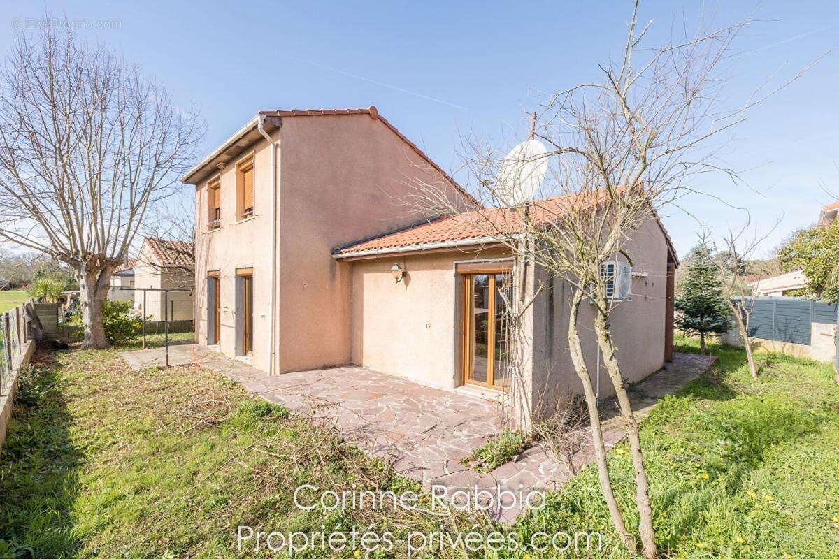 Maison à FENOUILLET