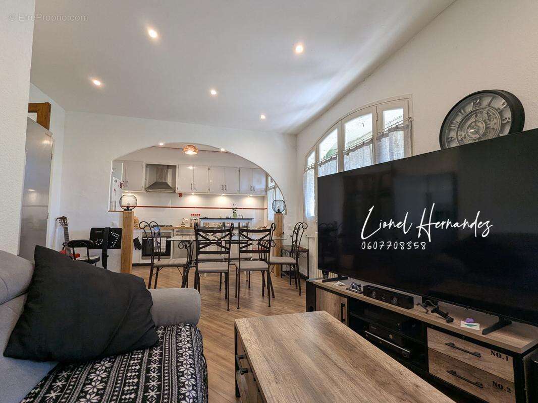 Maison à SAINT-PRIVAT-DES-VIEUX