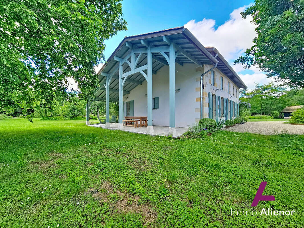 Maison à HOSTENS