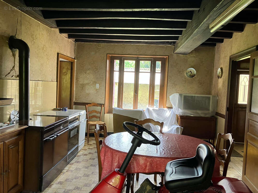 Maison à SAINT-MARCEL-EN-MARCILLAT