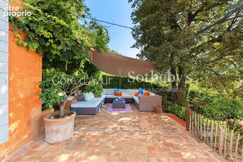 Vence bastide néo provençale avec vue mer, piscine chauffée et jardin paysager de 4 300 m² - photo 14