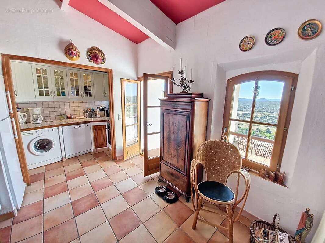 Appartement à FAYENCE