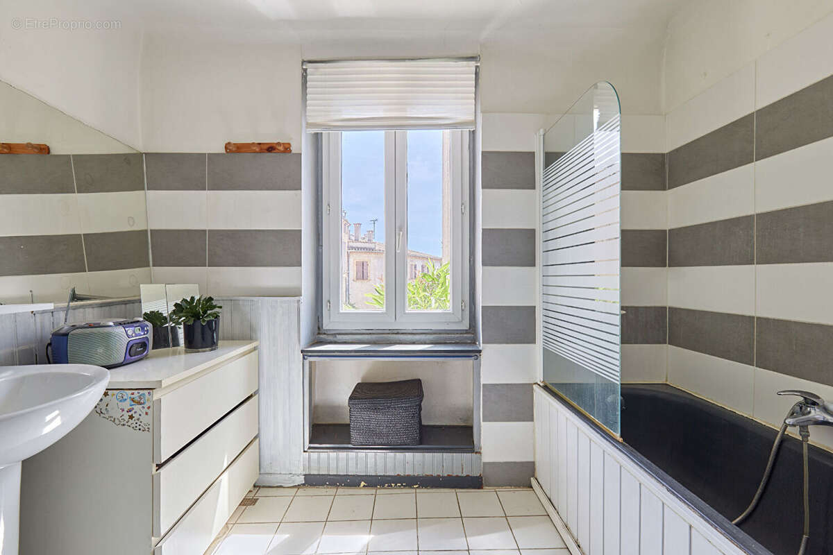 Maison à SAINT-CANNAT