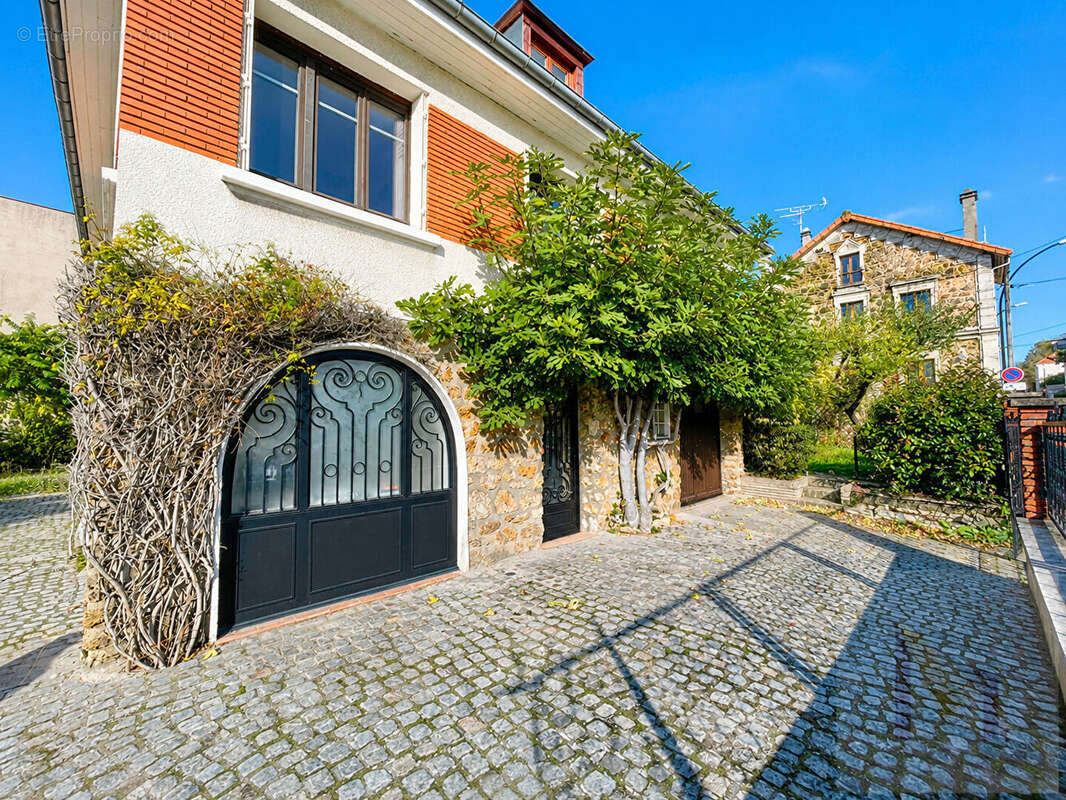 Maison à NEUILLY-PLAISANCE