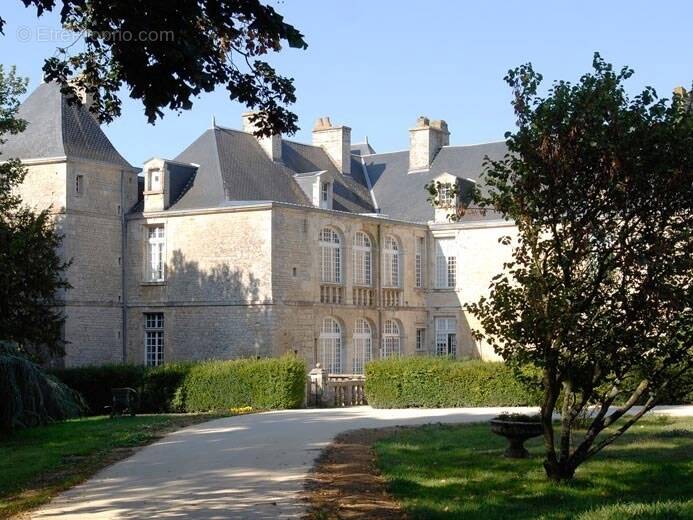 Appartement à CHAIL