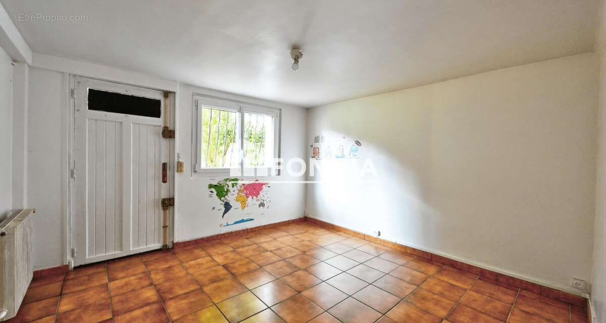 Maison à VERNEUIL-SUR-SEINE