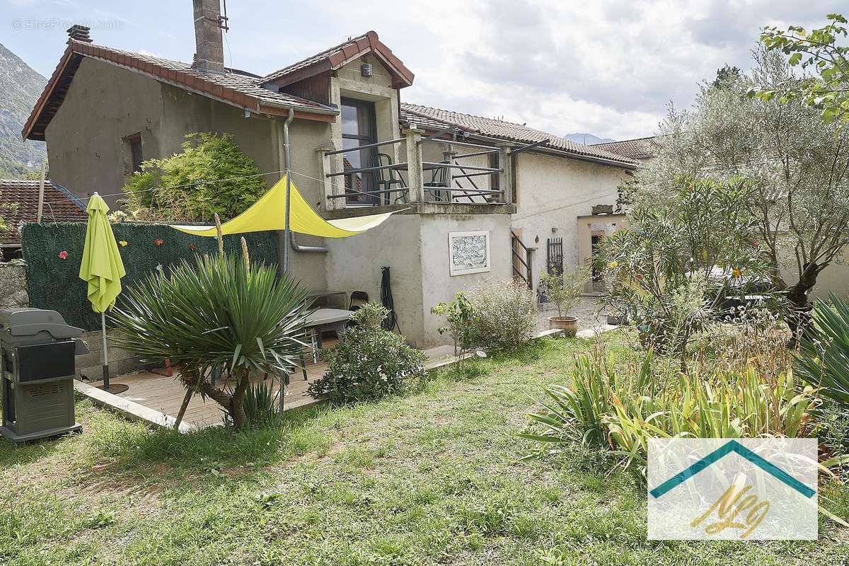 Maison de 80 m2 avec jardin - photo 7