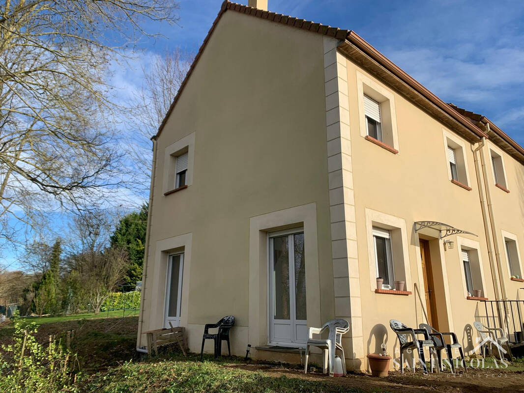 Maison à MEULAN