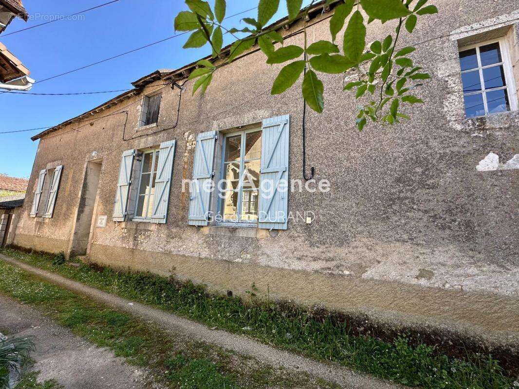 Appartement à ANGLES-SUR-L&#039;ANGLIN