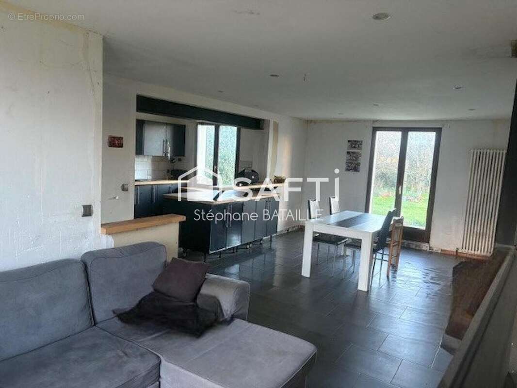 Maison 88 m² à Thurageau  - photo 4