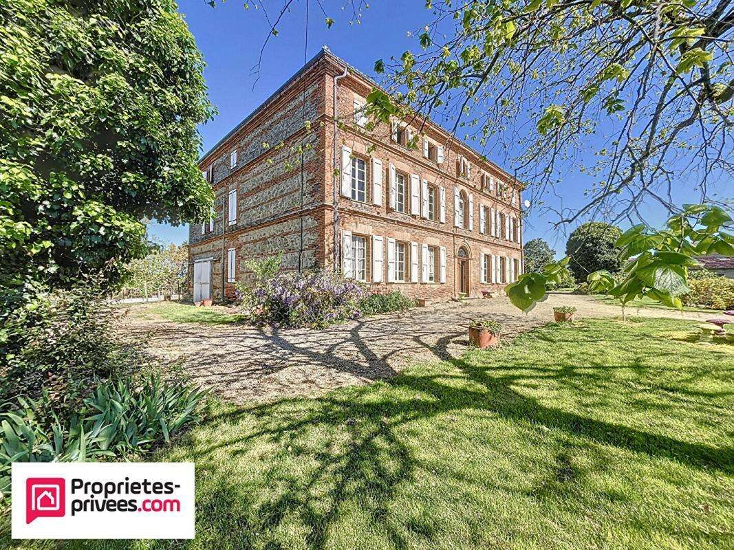 Maison de maître 295 m2 et dépendance à Rabastens - photo 2