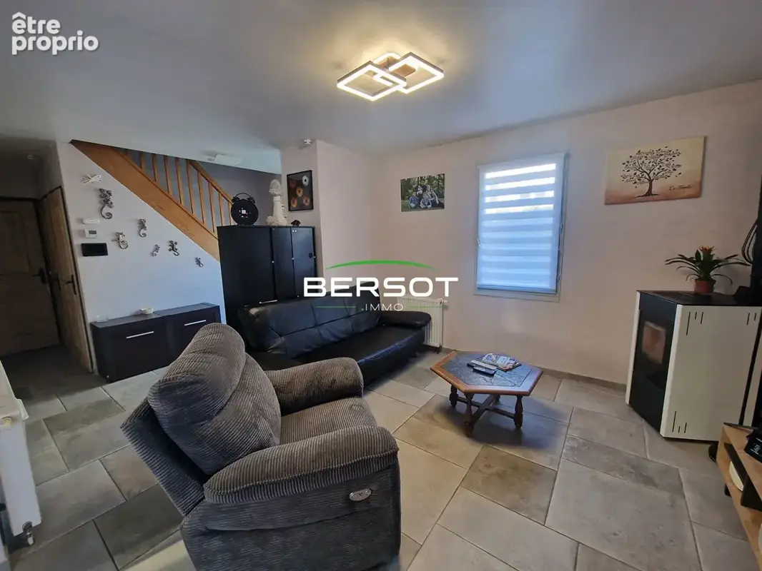 Maison familiale à l'Ecouvotte 8 pièces - 5 chambres de 124 m² - photo 4