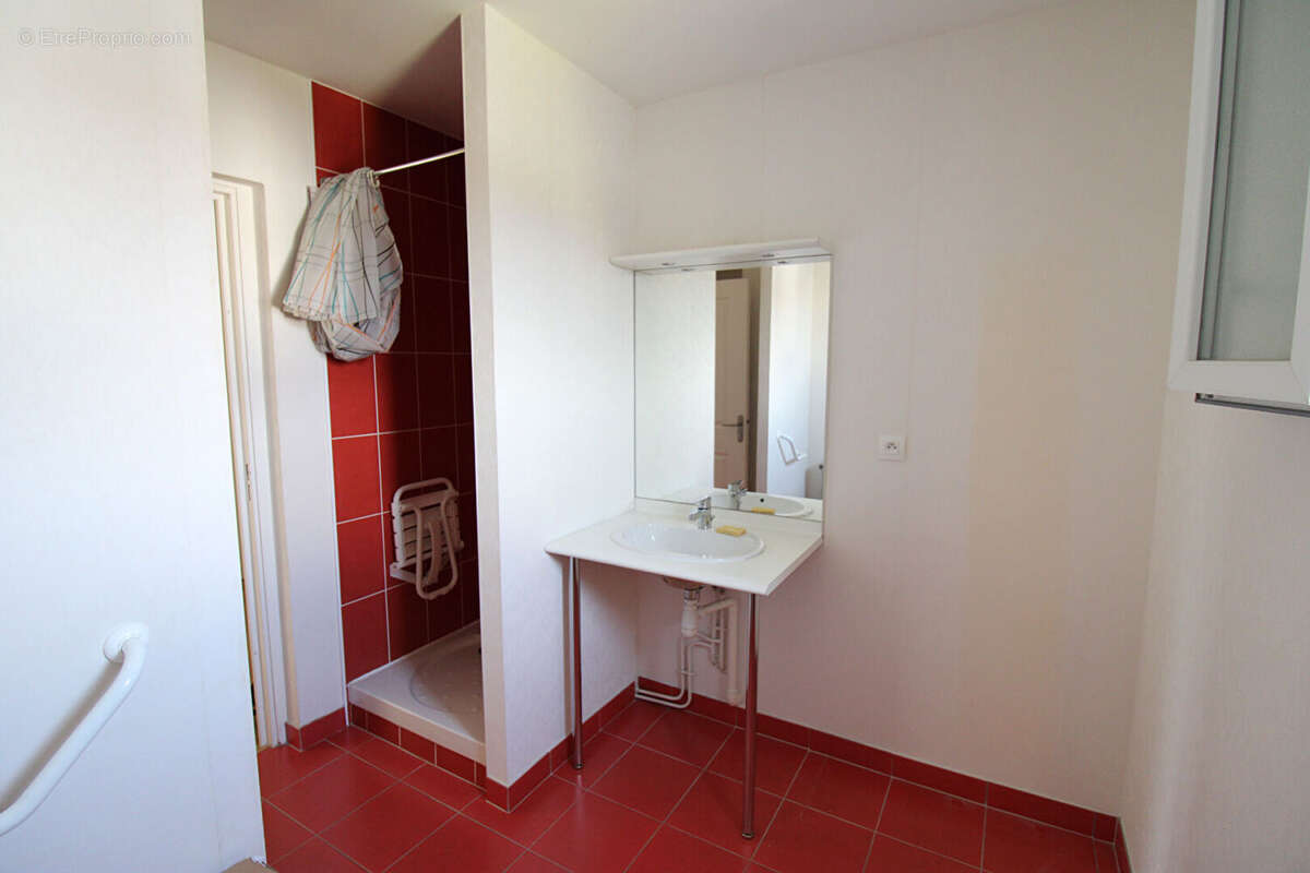 RENNES Lorient - St Brieuc - Appartement T2 avec balcon, garage, ascenseur - photo 6