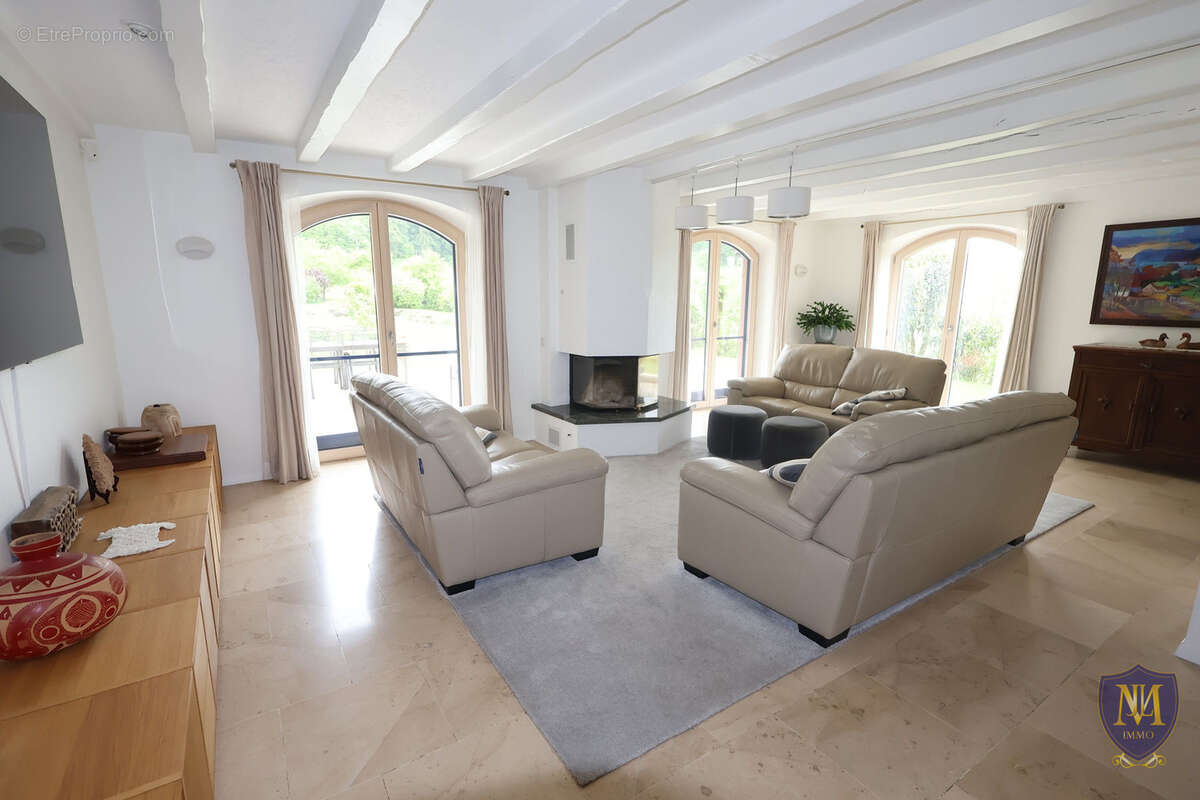 Liebsdorf au calme grande maison aux prestations de qualité de 200 m2 en limite de zone constructibles - photo 3