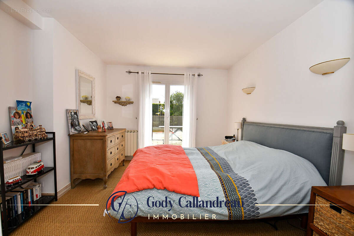 Maison à VAUX-SUR-MER