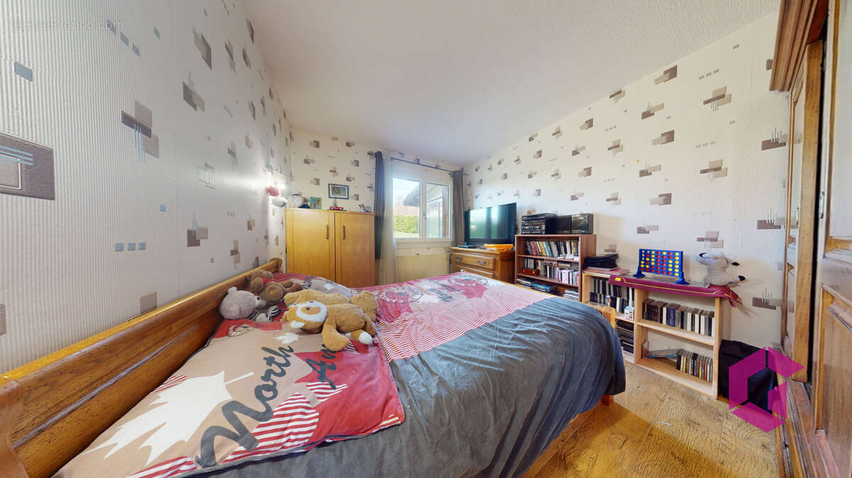 Aulhat flat maison 150m2 hab. sur terrain de 2100m2 et 2 garages - photo 9