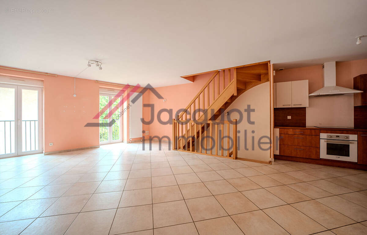 Appartement à LONS-LE-SAUNIER