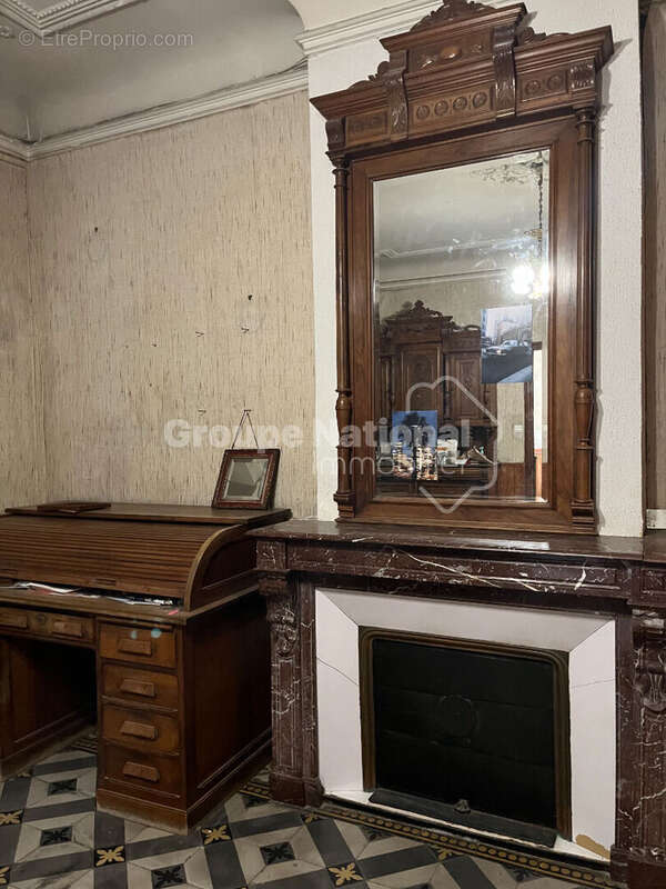 Maison de ville de caractère - Grand potentiel - Emplacement recherché - photo 3